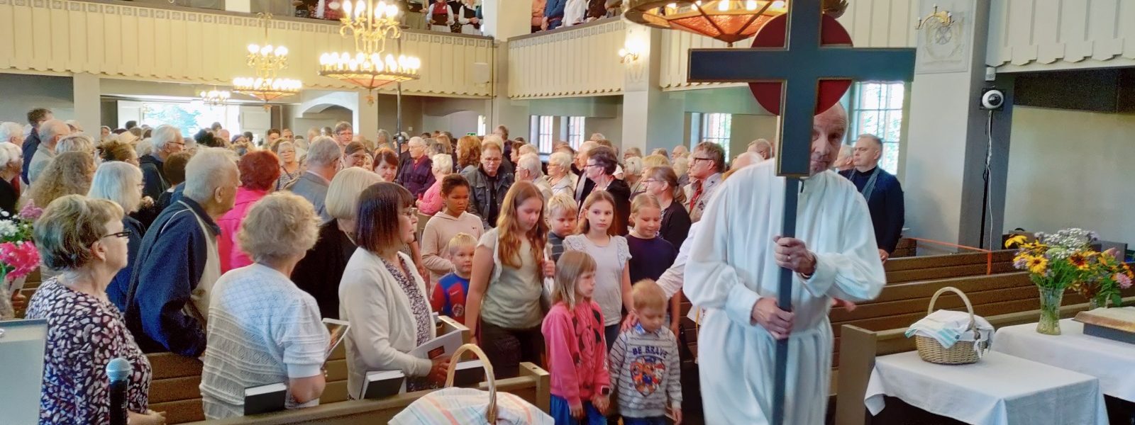 Parikkalan Saaren kirkon Orpokotijuhlien teema on ”Jumalan kunniaksi”